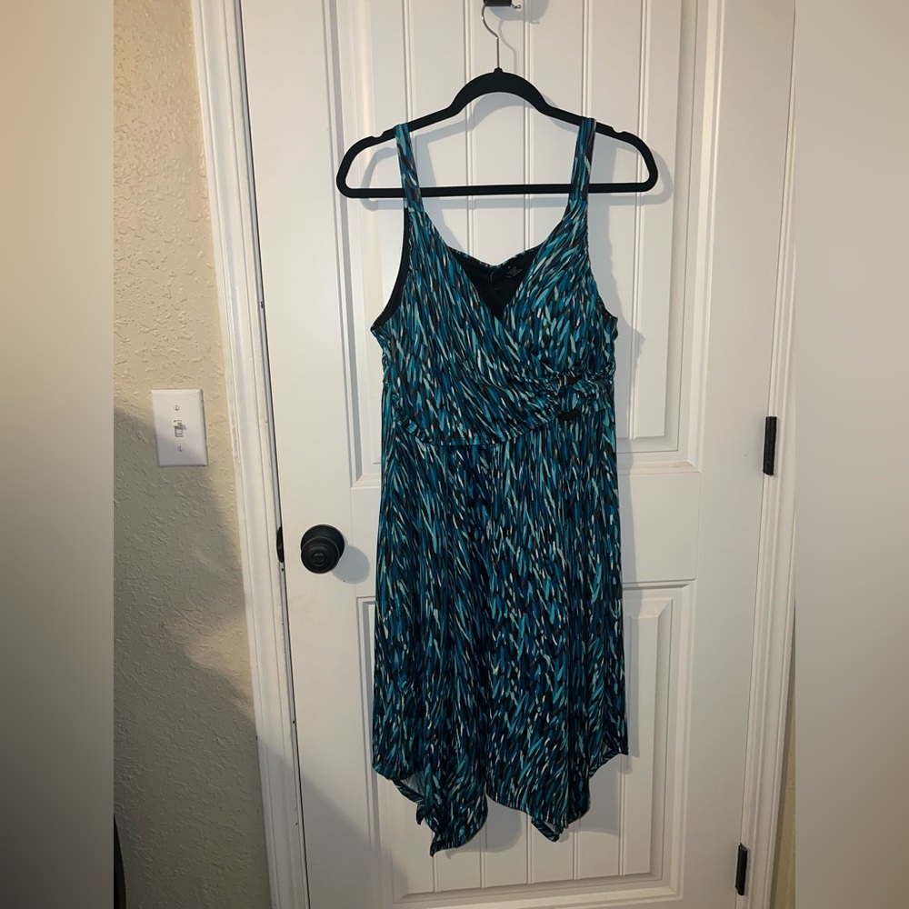 Ladies teal medium sleeveless dress with assymetrical hem line